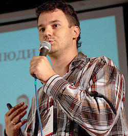Денис Довгополий
