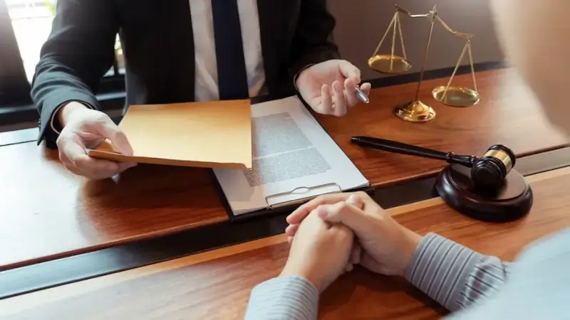 Як формується ціна консультації адвоката і за що ви платите