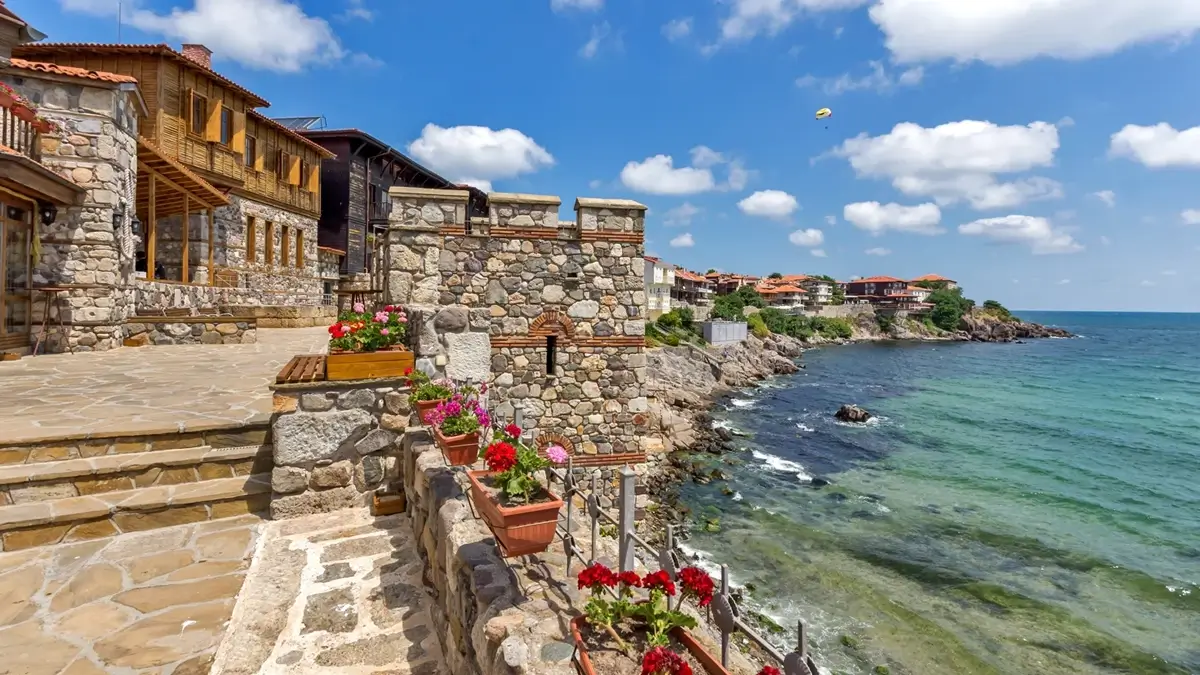 Болгарія: країна гір, моря та троянд