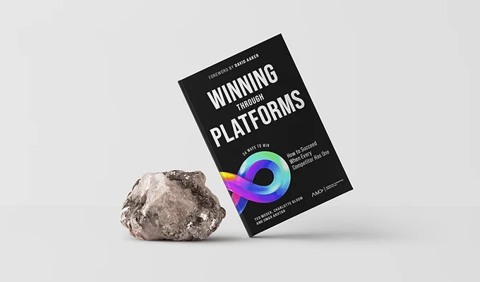 «Winning Through Platforms»: скарбниця з 24-х перевірених платформних стратегій Winning Through Platforms: How to Succeed When Every Competitor Has One