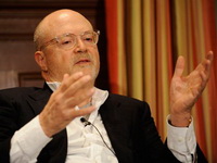 ̳  (Mickey Drexler), Gap  J. Crew